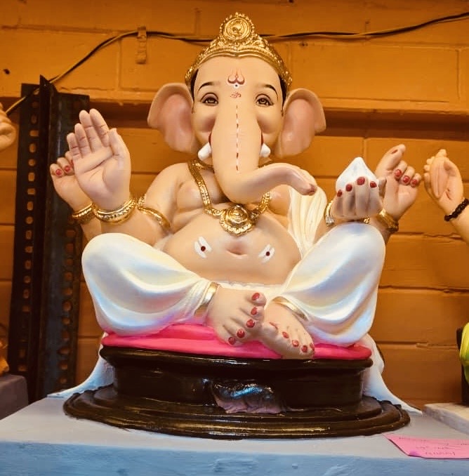 Round Chaurang Ganesh Murti
