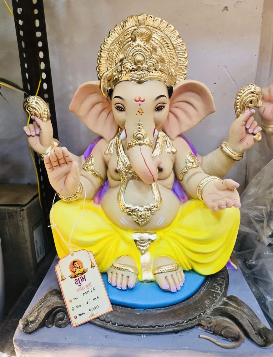 Traditional Titwala Ganpati Murti
