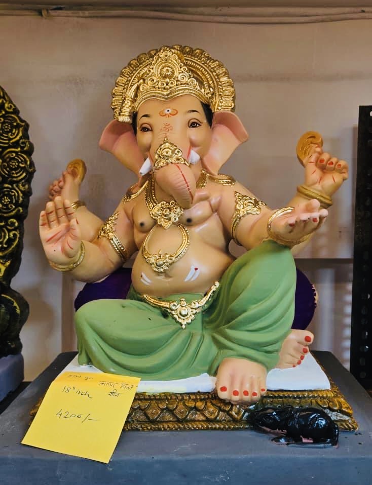 Cushion Aasan Ganesh Murti