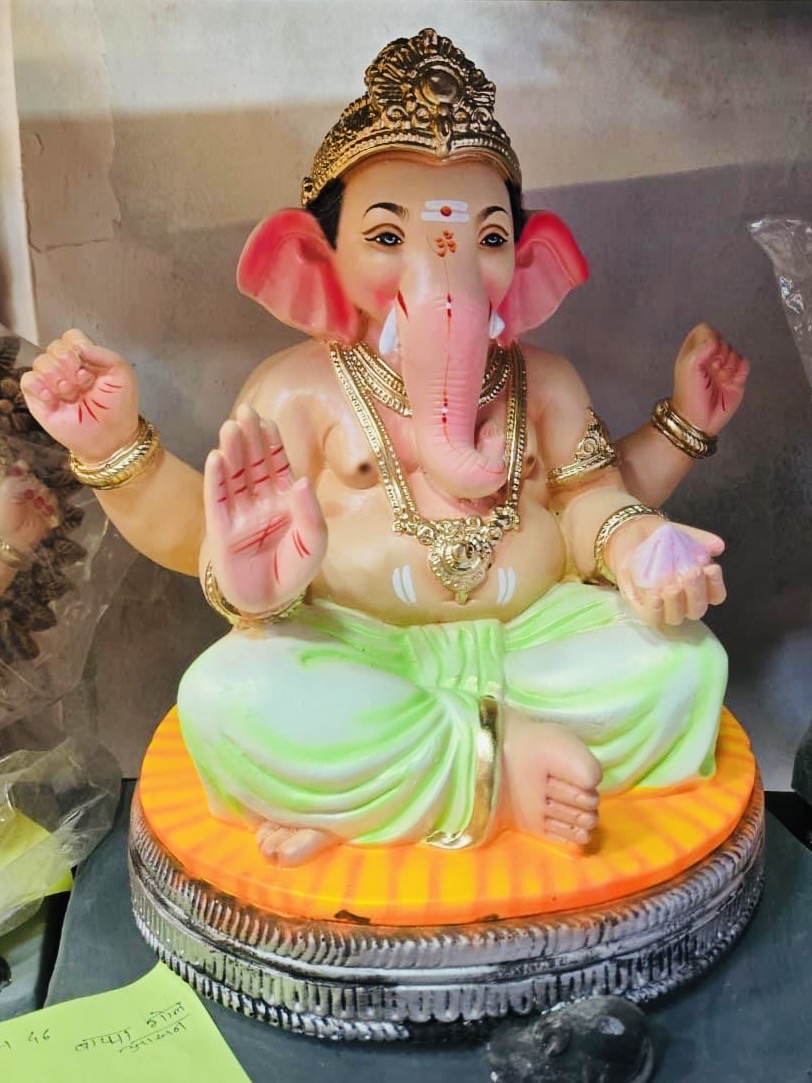 Round Aasan Ganesh Murti